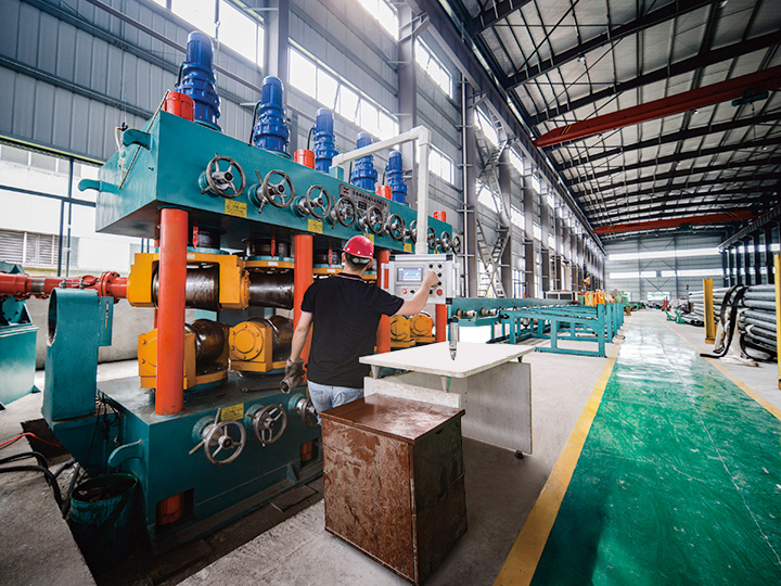 Multi roll straightening machine